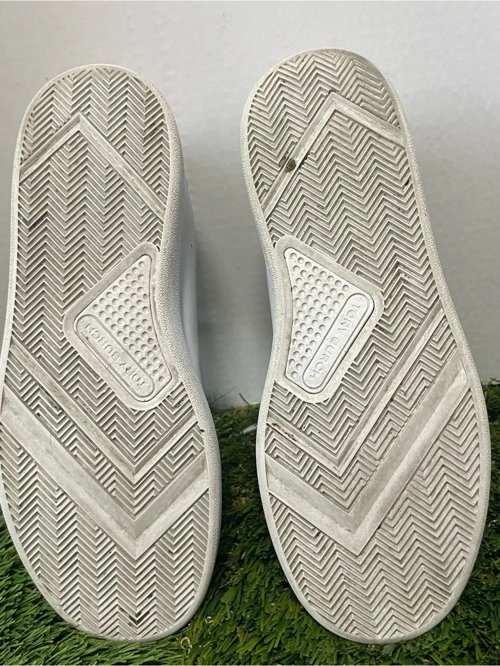 Tory Burch White Leather Lace Up Sneakers Women’s Size 7.5M Gold Logo